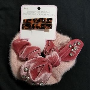 Hair Scrunchies & Hair Clips